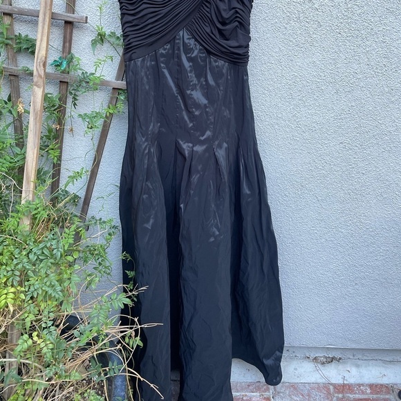 TADASHI Collection Ruched Taffeta Gown in Black Size 10 - Picture 3 of 13